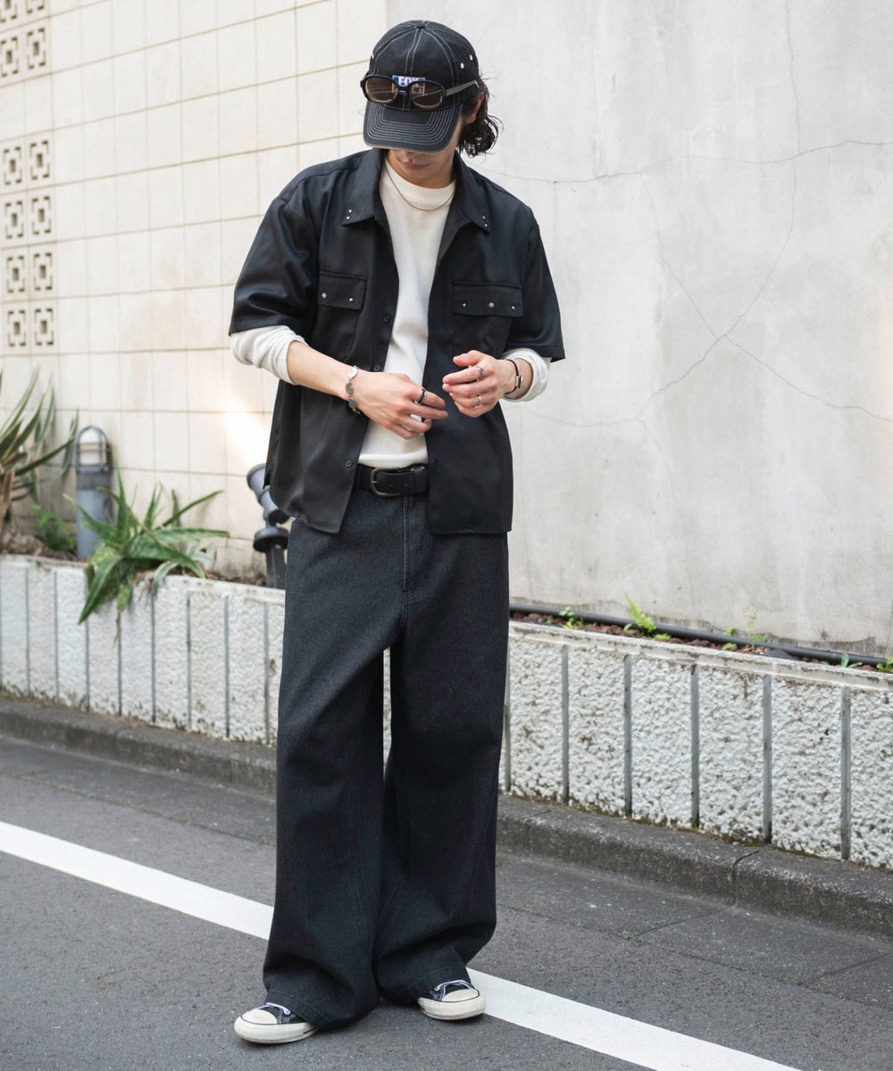 ブラック モデル：182cm L着用