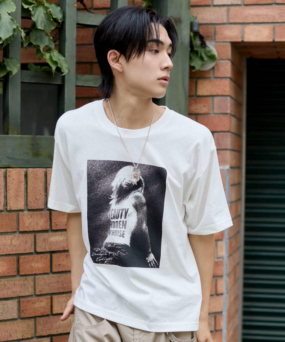 ホワイト　モデル：175cm L着用　