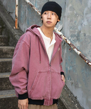 ピンク モデル：175cm L着用