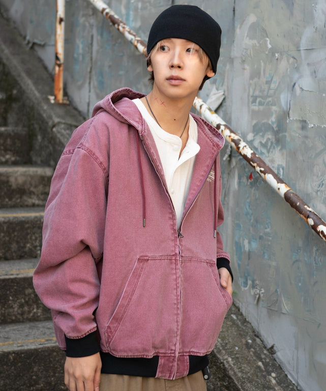 ピンク モデル：175cm L着用