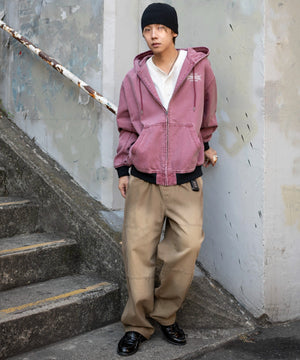 ピンク モデル：175cm L着用