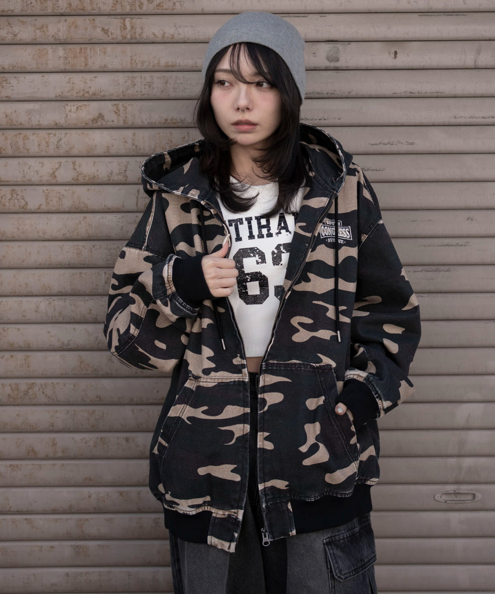 柄１　モデル：159cm L着用