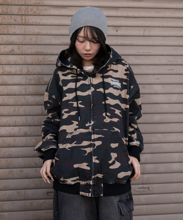 柄１　モデル：159cm L着用