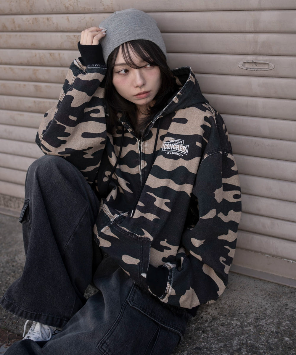 柄１　モデル：159cm L着用