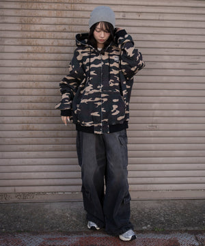 柄１　モデル：159cm L着用