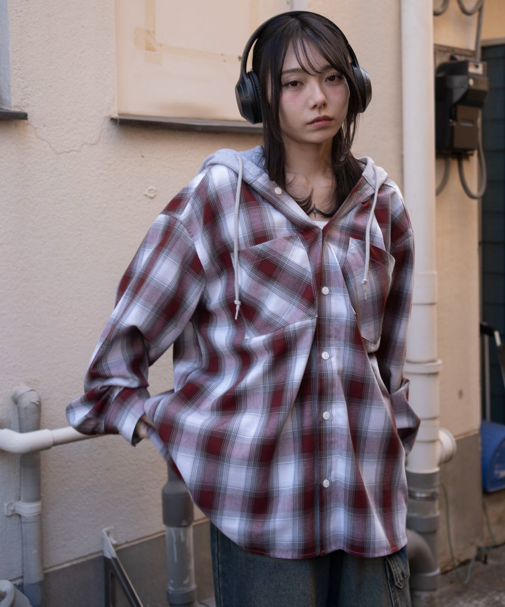 レッドチェック　モデル：159cm M着用