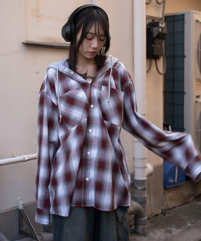 レッドチェック　モデル：159cm M着用