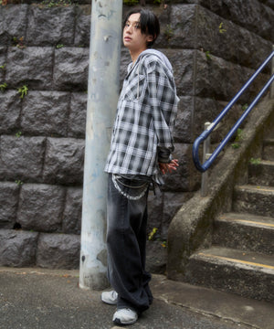 ブラックチェック1 モデル：175cm L着用