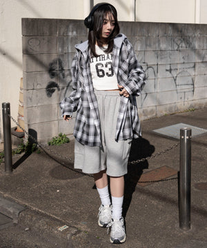ブラックチェック１　モデル：159cm F着用
