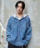 デニムフードシャツ（LS）/デニム淡加工 モデル：175cm L着用