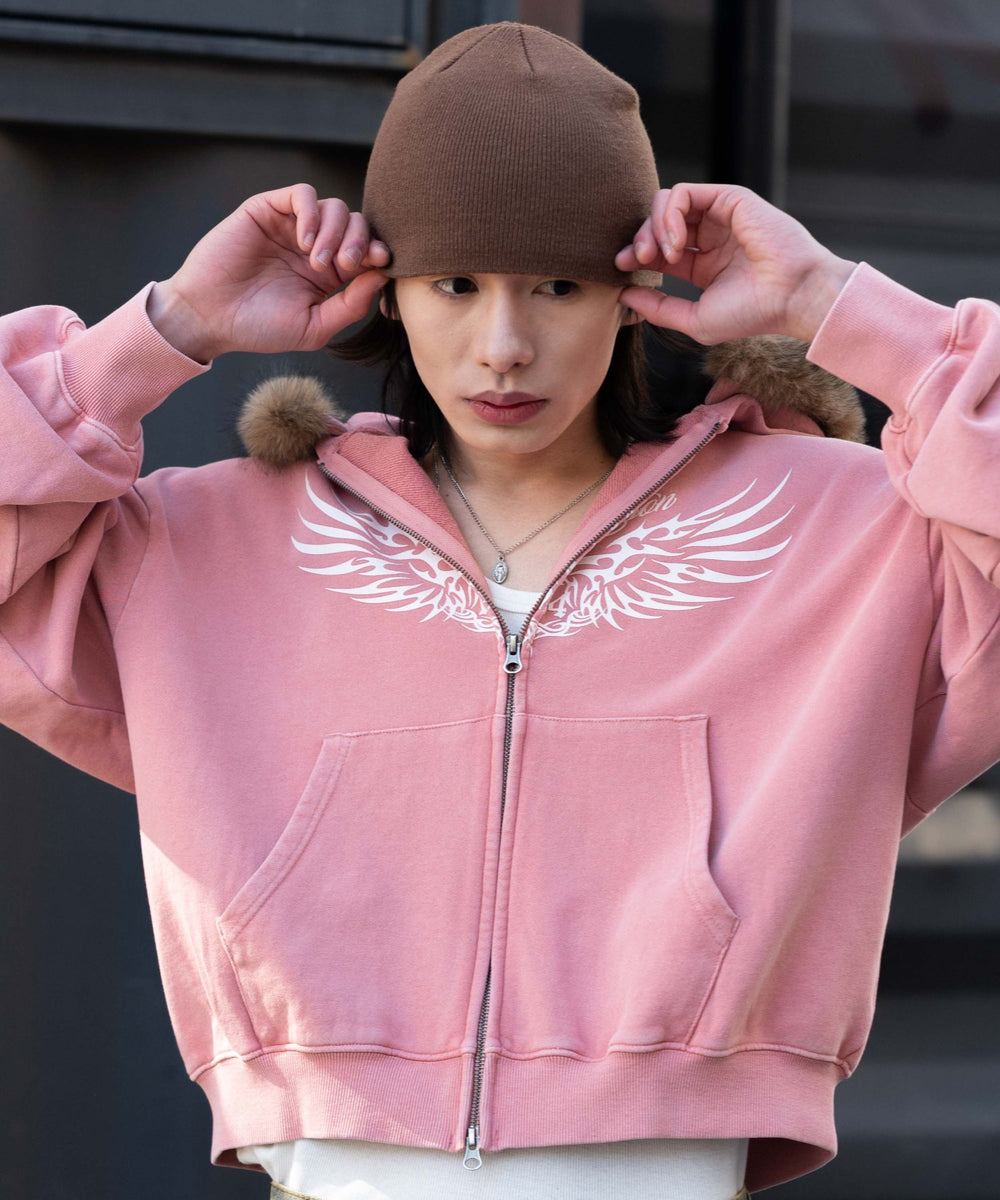 ピンク モデル：182cm L着用