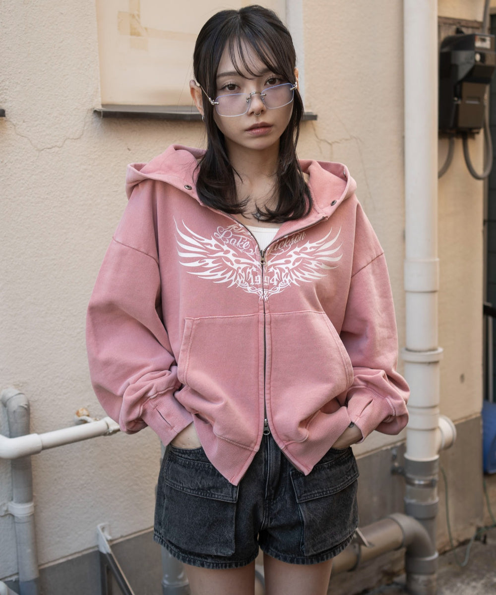 ピンク　モデル：159cm L着用