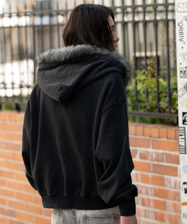 ブラックソノタ モデル：182cm L着用