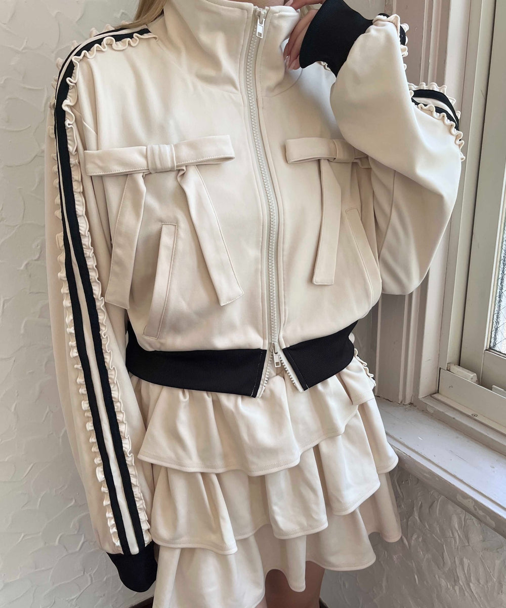 ホワイトアイボリー モデル：160㎝ F着用