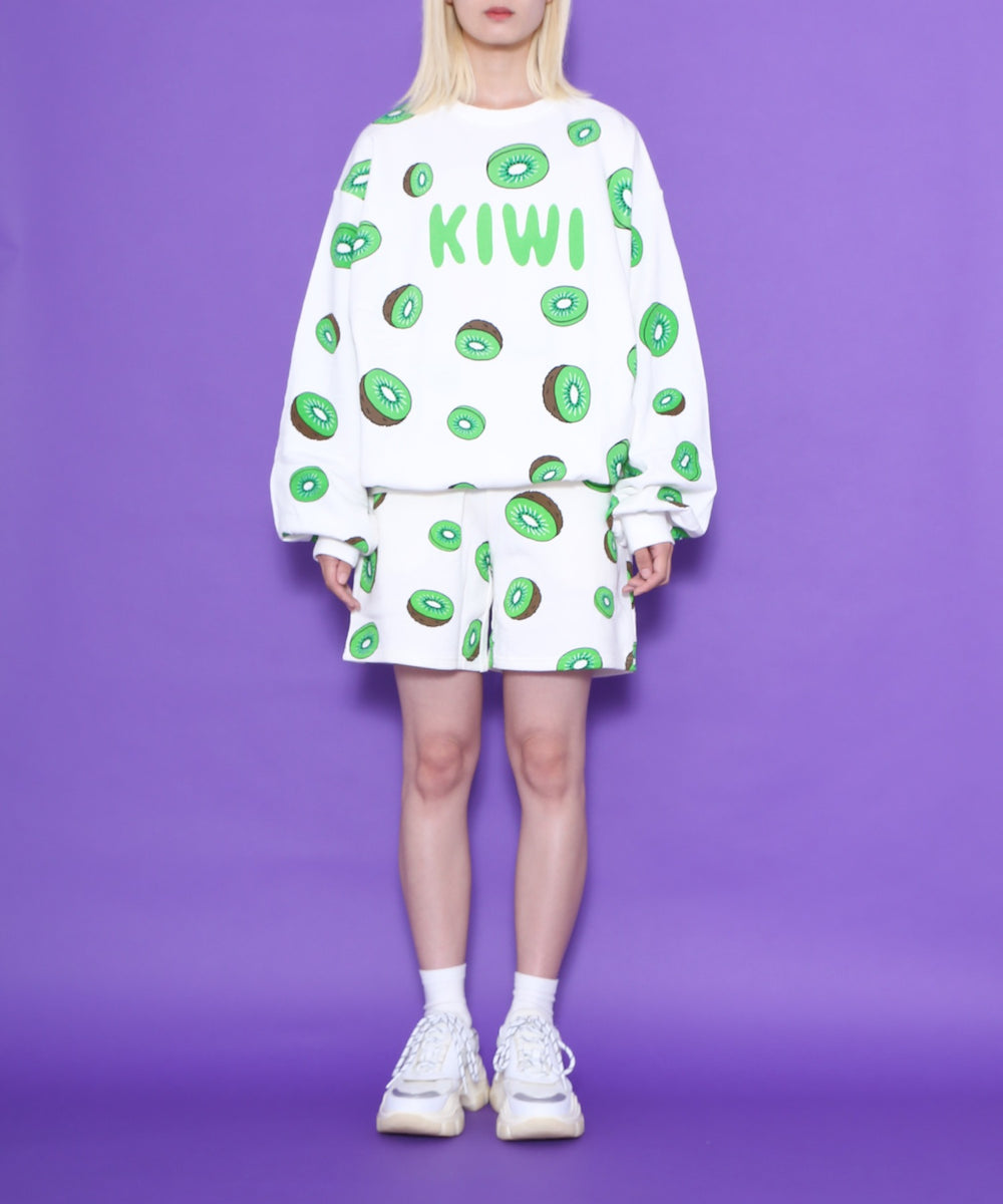 グリーン(キウイ) モデル：165㎝ ２着用