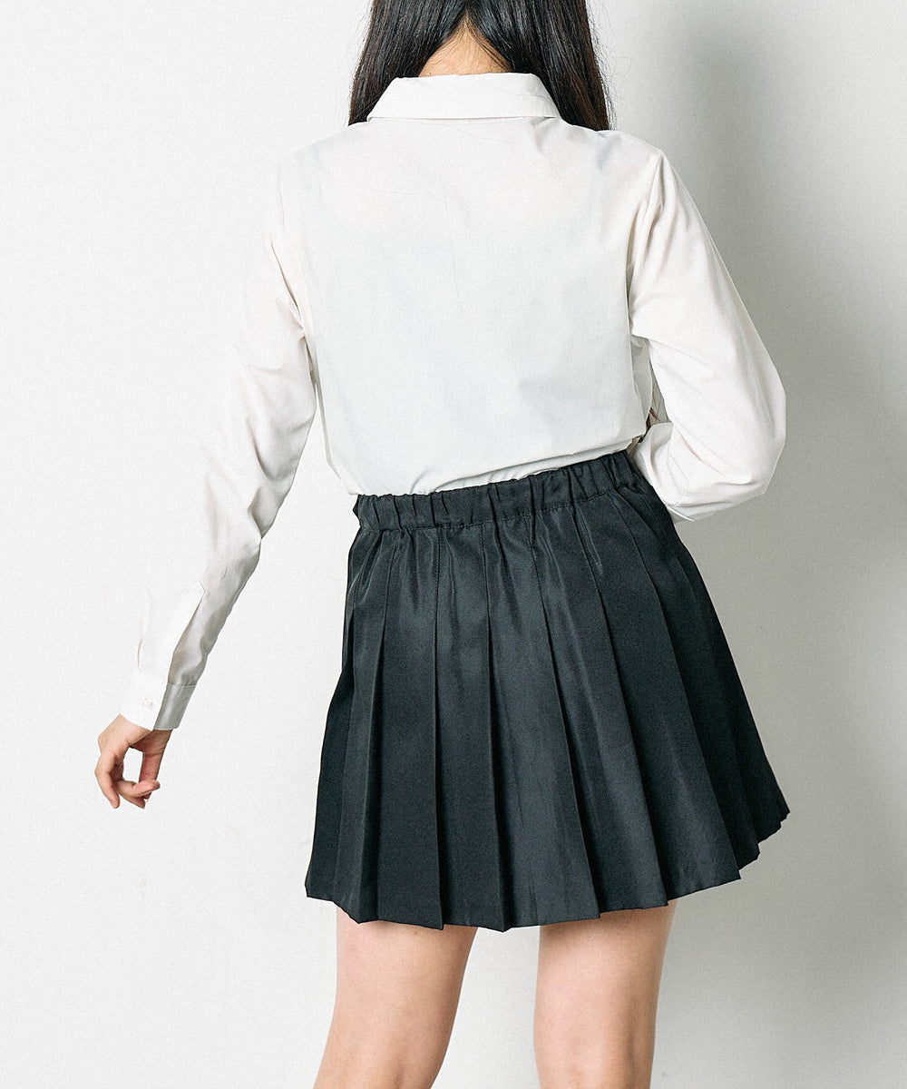 ブラック モデル：160cm M着用