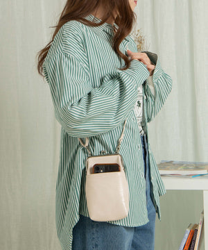 オフホワイトクロコ