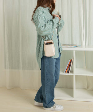 オフホワイトクロコ