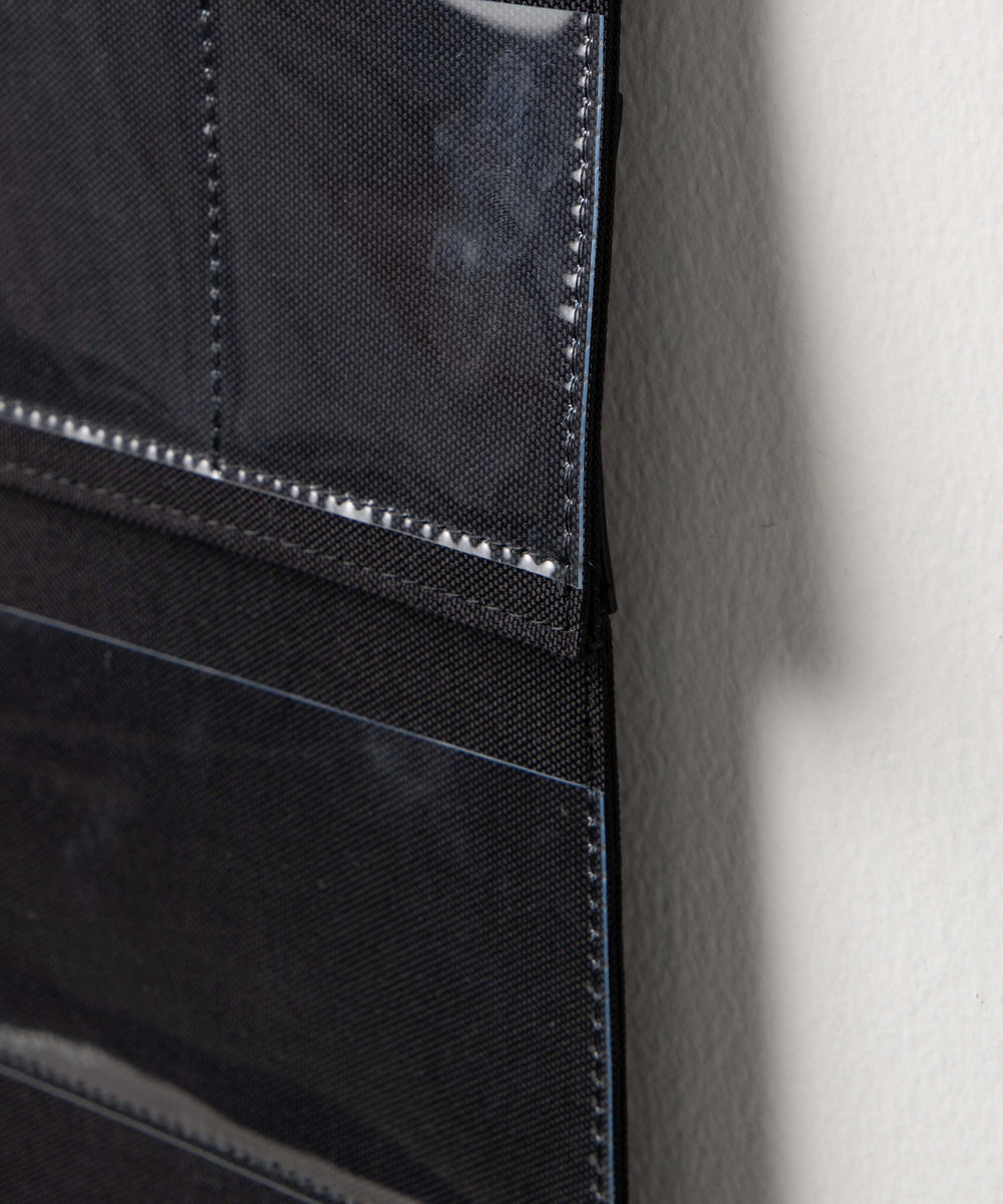 痛缶バッジウォールポケット