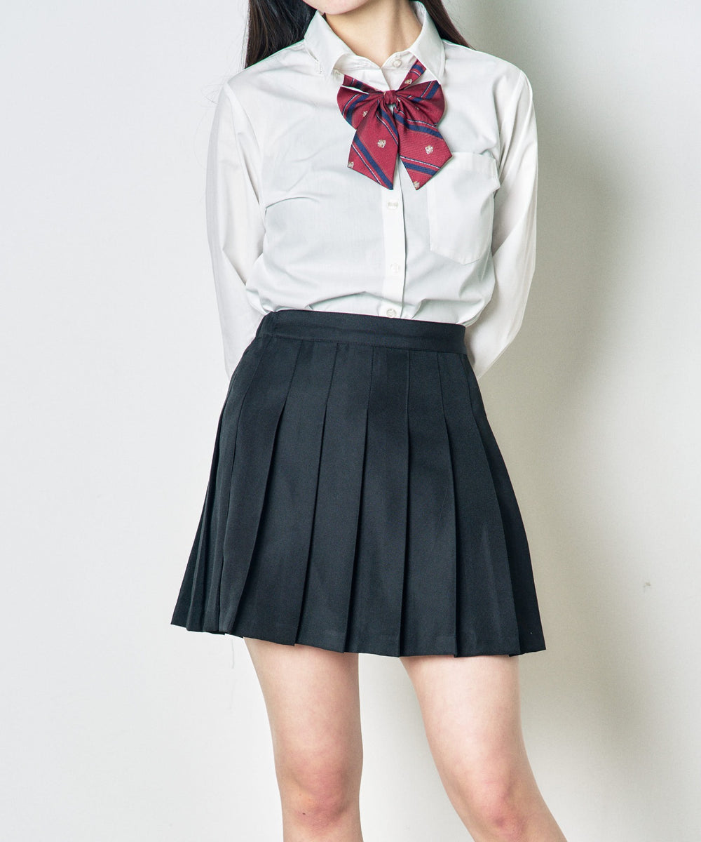 ホワイト　モデル：160cm　M着用