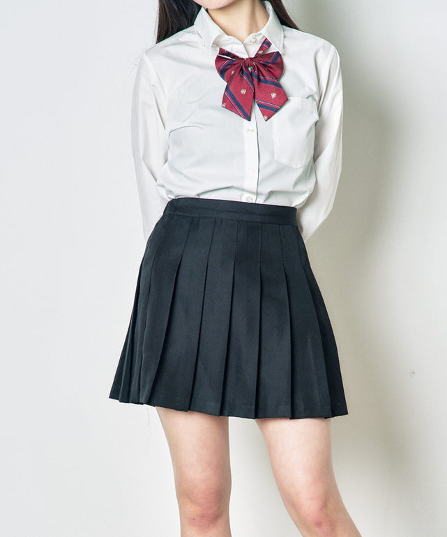 ホワイト　モデル：160cm　M着用