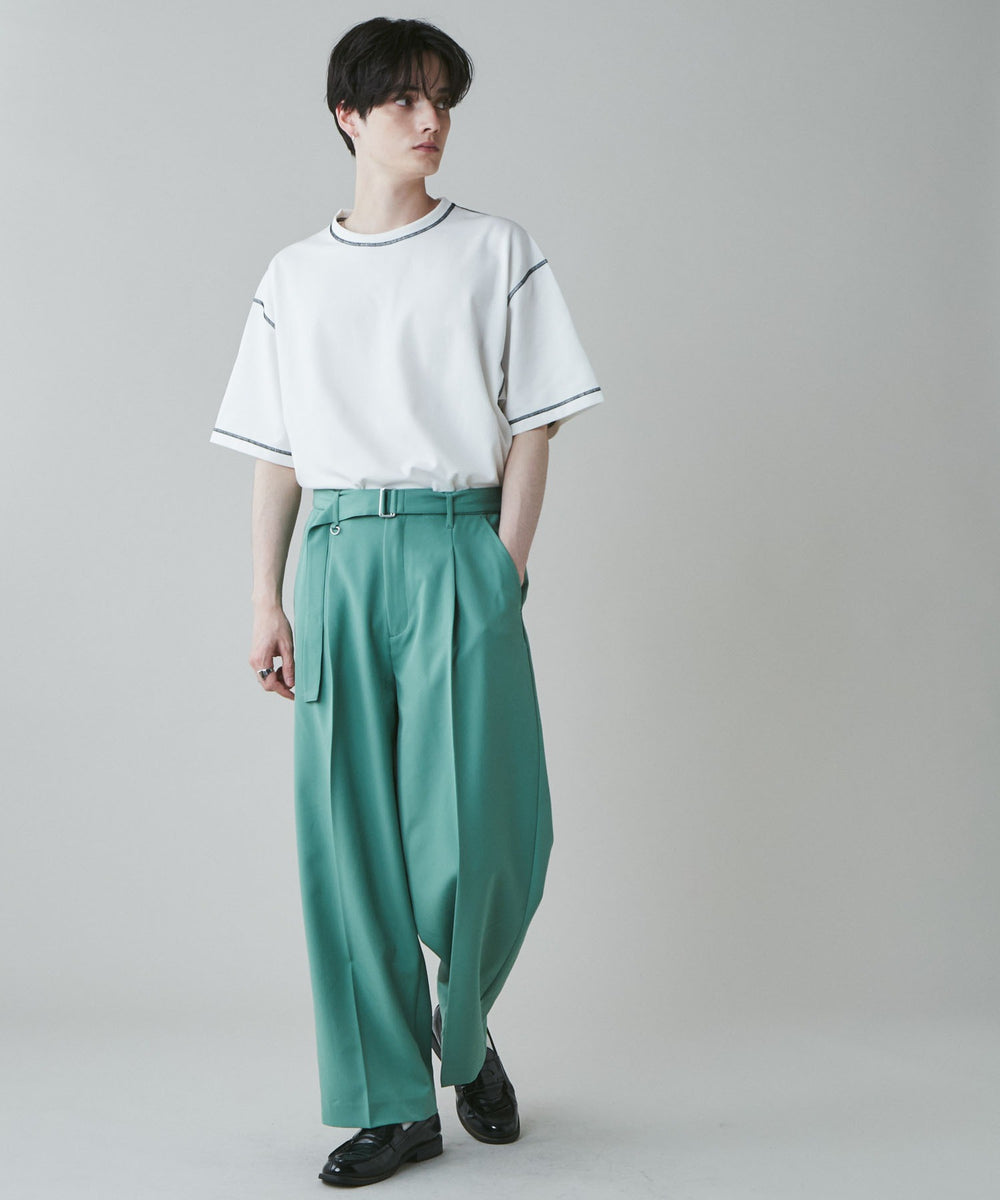 ホワイトその他 モデル：180cm L着用