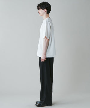 ホワイト モデル：180cm L着用