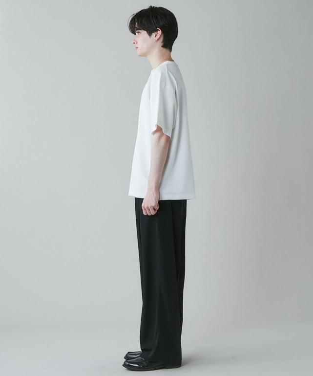 ホワイト モデル：180cm L着用