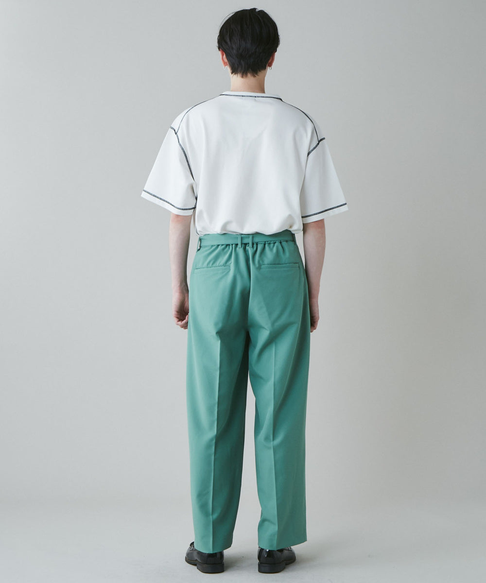 ホワイトその他 モデル：180cm L着用