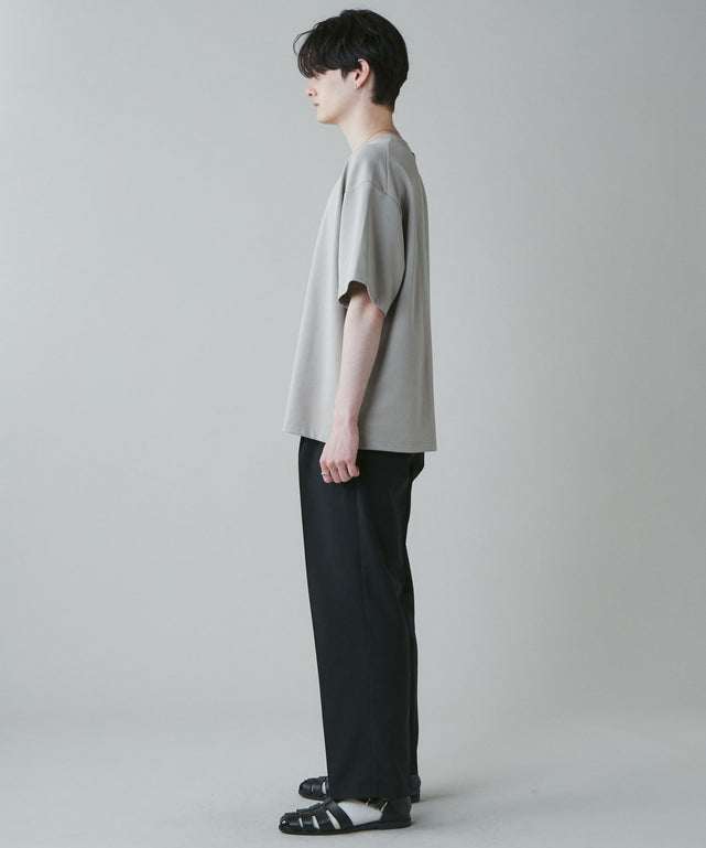 ベージュ モデル：180cm L着用