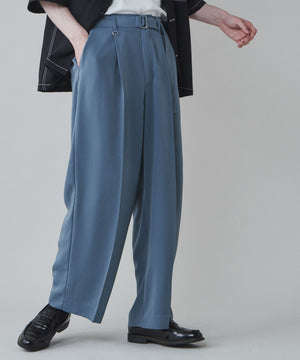 ブルーその他 モデル：180cm L着用