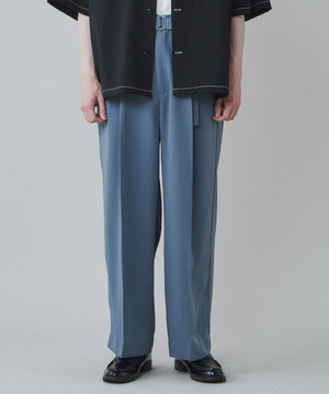 ブルーその他 モデル：180cm L着用