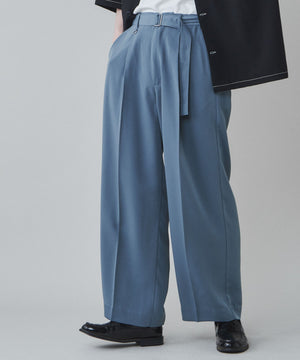 ブルーその他 モデル：180cm L着用