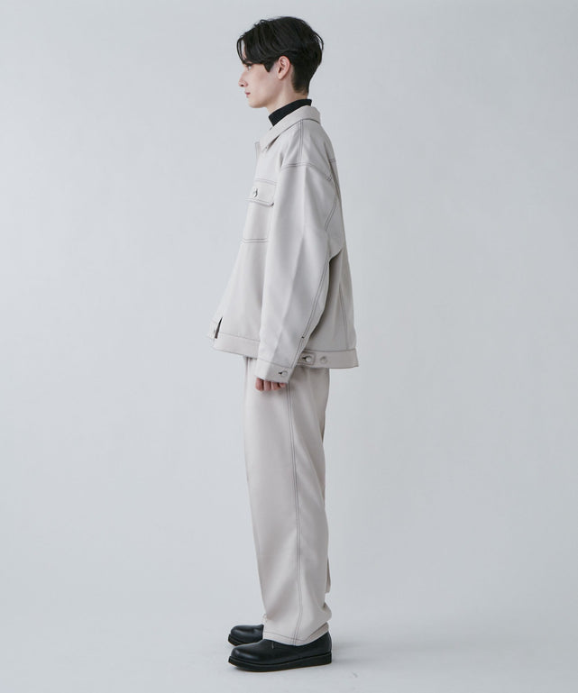 ホワイトアイボリー モデル：180cm L着用