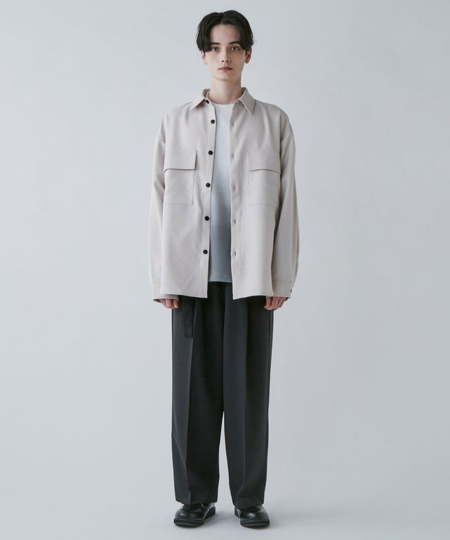 ホワイトアイボリー  モデル：180cm L着用