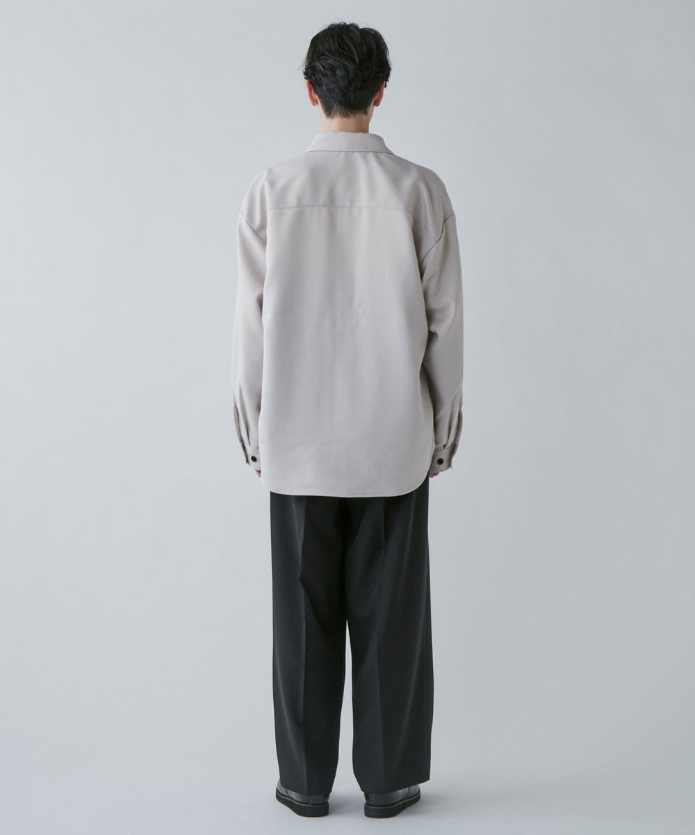 ホワイトアイボリー  モデル：180cm L着用