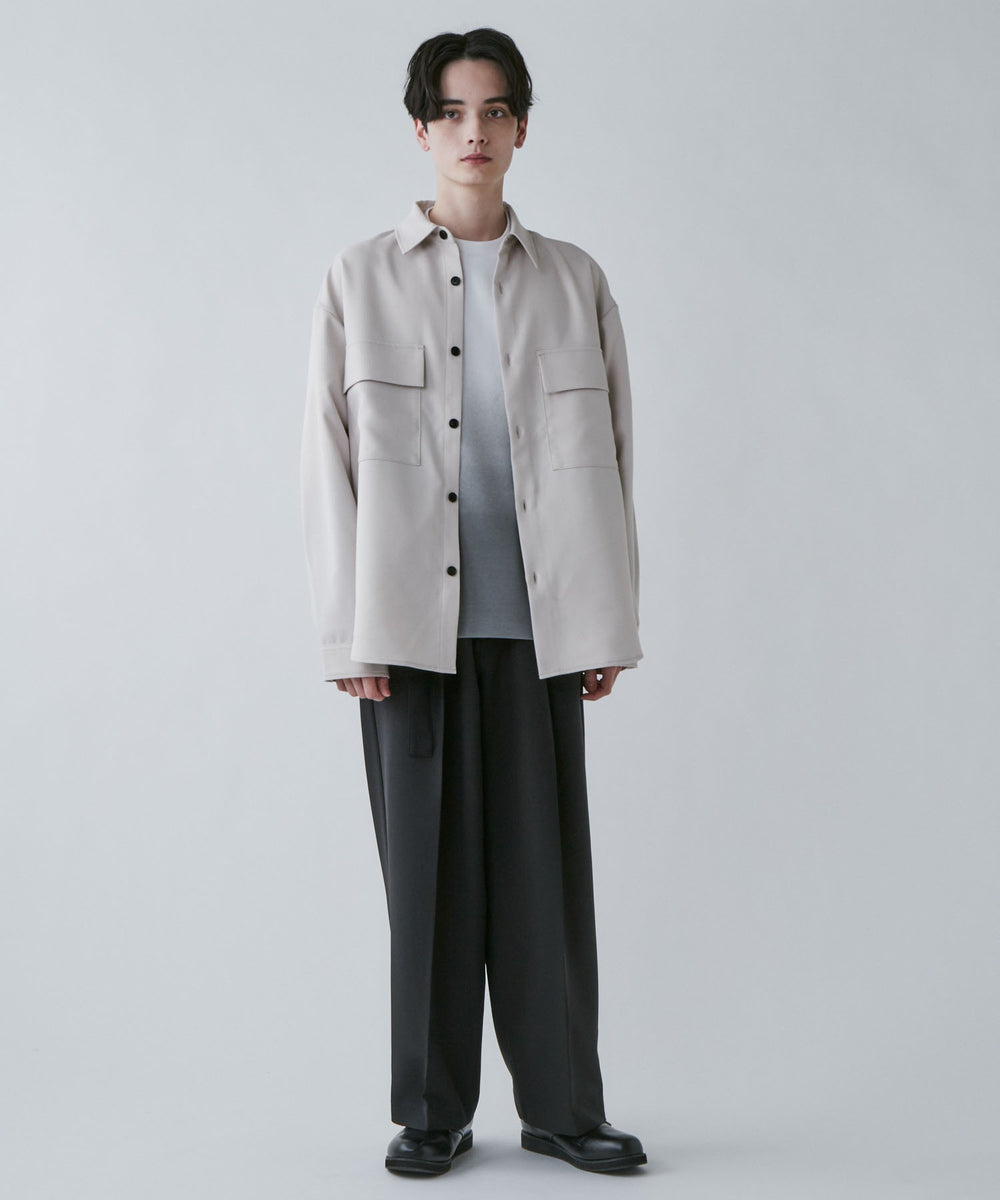 ホワイトアイボリー  モデル：180cm L着用