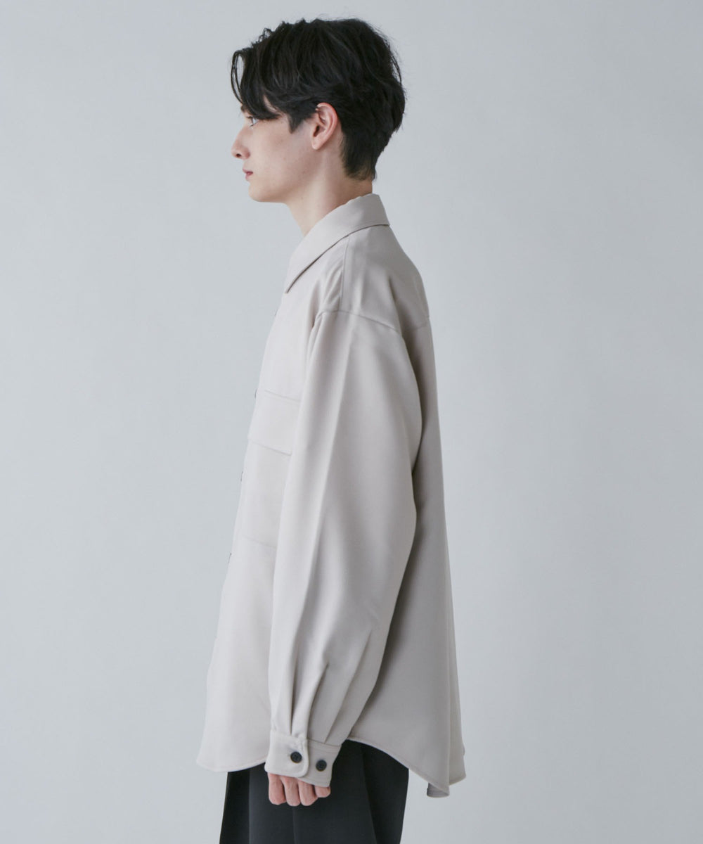 ホワイトアイボリー  モデル：180cm L着用