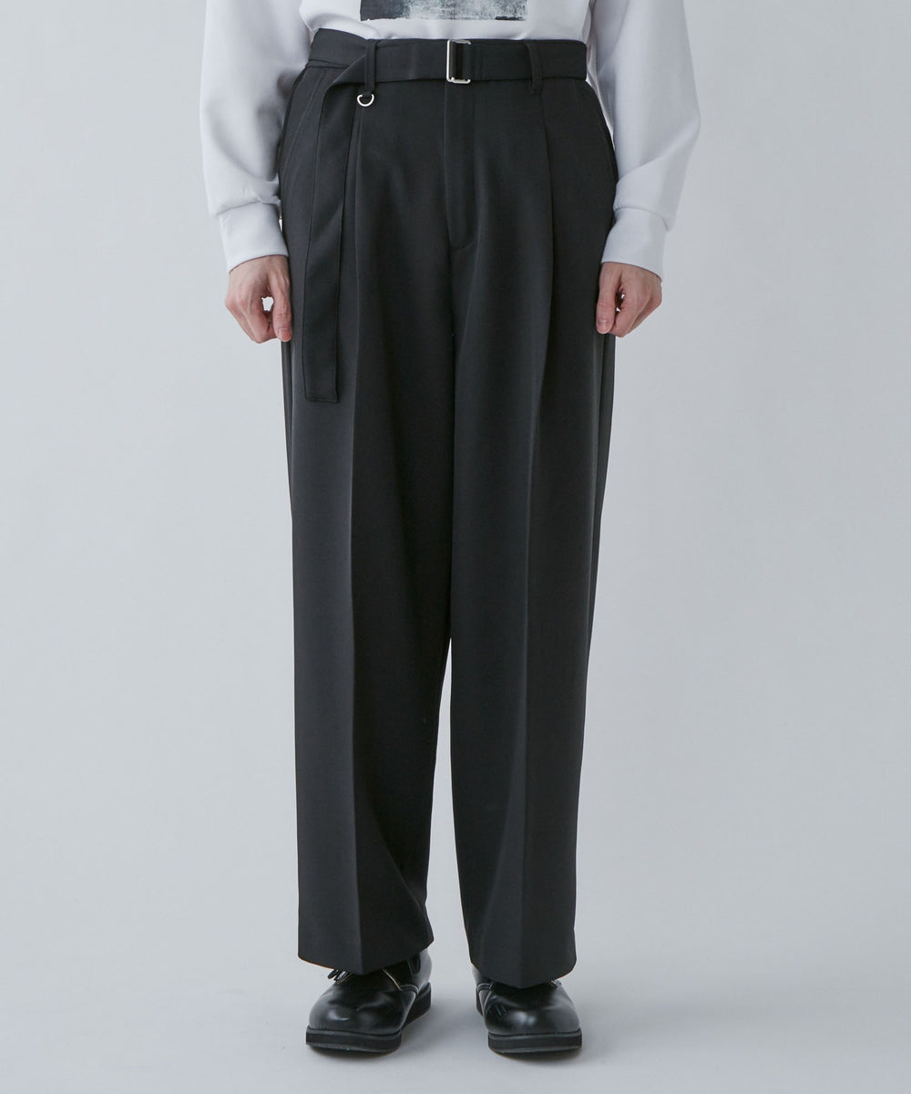 ブラック モデル：180cm L着用