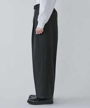 ブラック モデル：180cm L着用