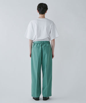 グリーンその他 モデル：180cm L着用