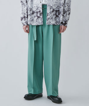 グリーンその他 モデル：180cm L着用