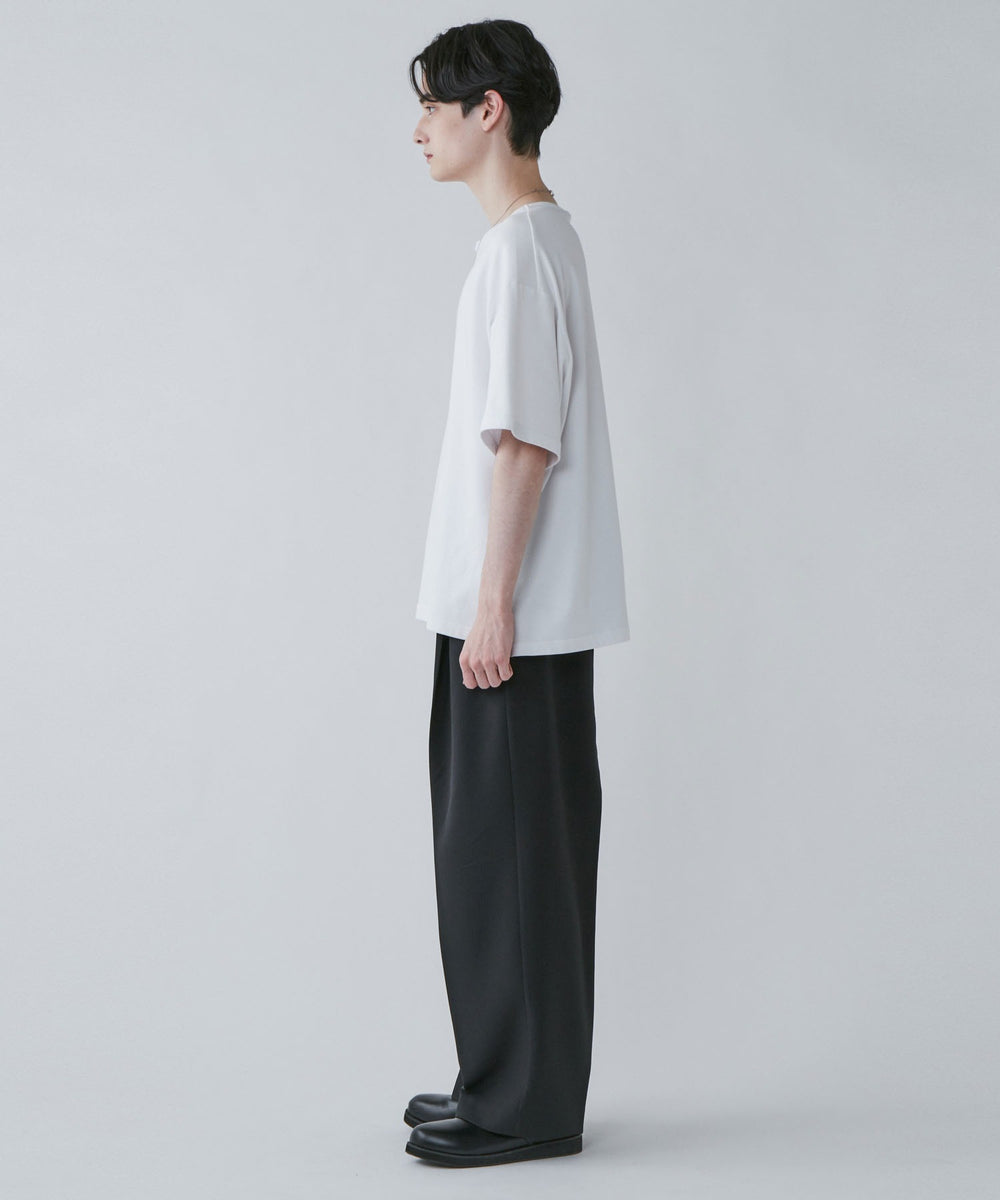 ブラック モデル：180cm L着用