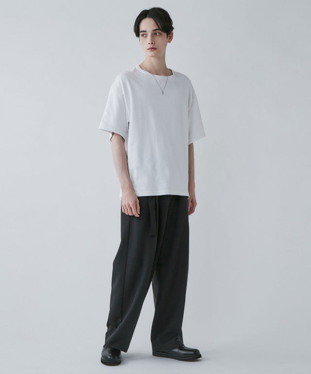 ブラック モデル：180cm L着用