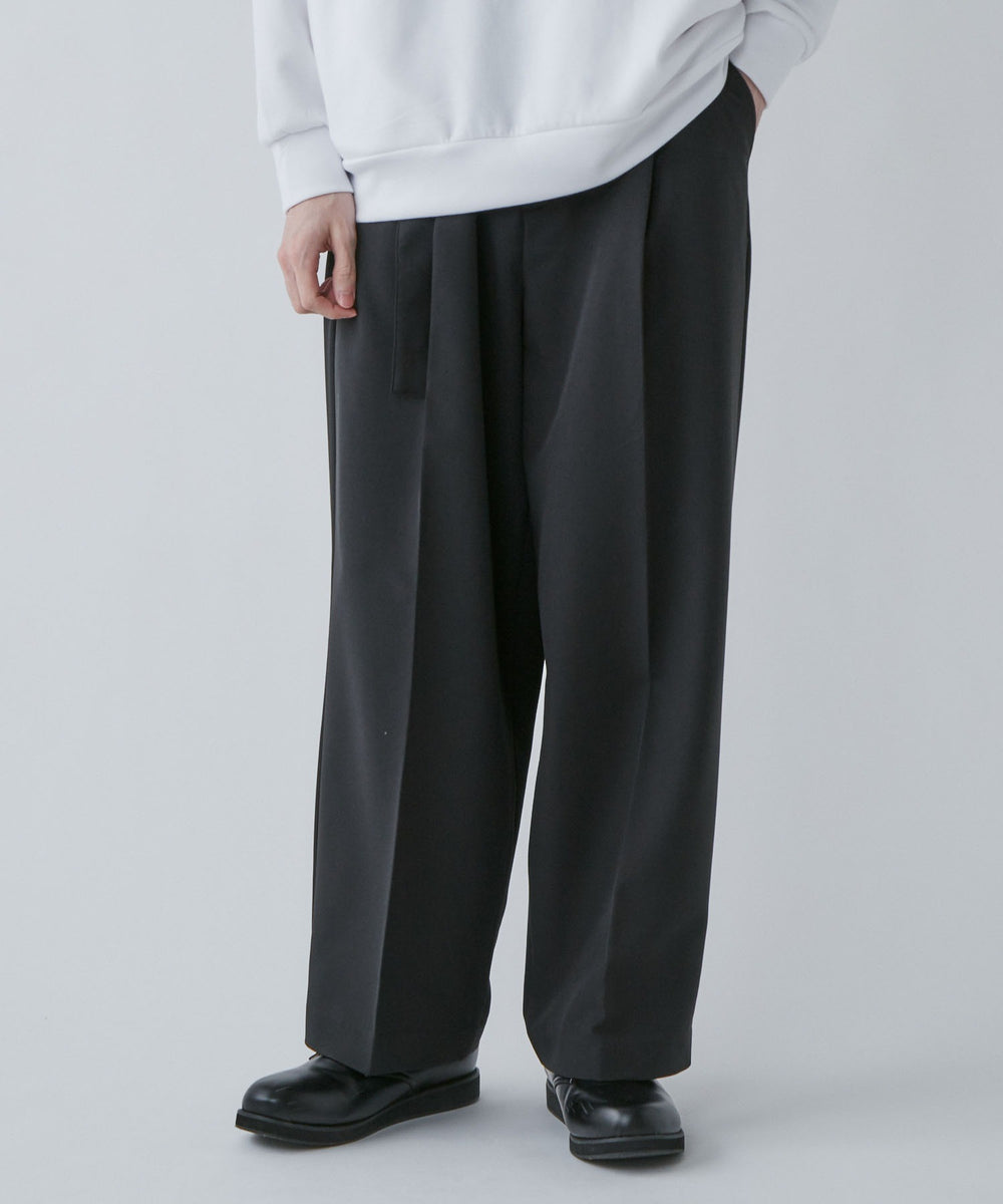 ブラック モデル：180cm L着用