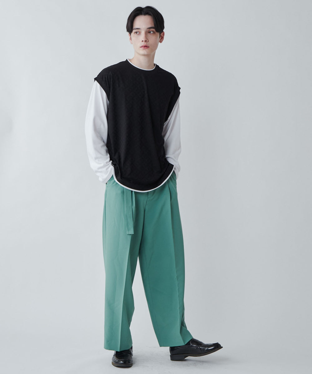 ブラックその他 モデル：180cm L着用