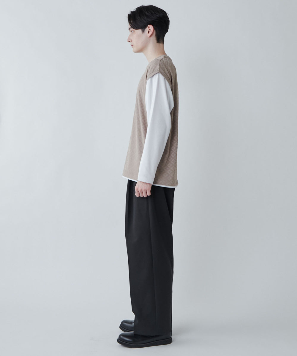 ベージュその他 モデル：180cm L着用