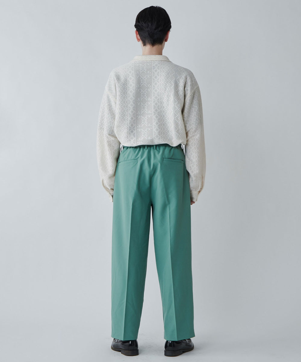 ホワイトその他 モデル：180cm L着用