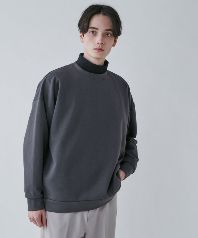 AIRFUNCTIONプルオーバー/Dグレー モデル：180cm L着用