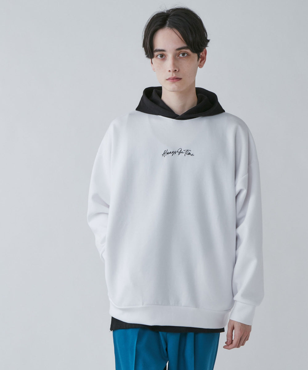 ホワイト モデル：180cm L着用